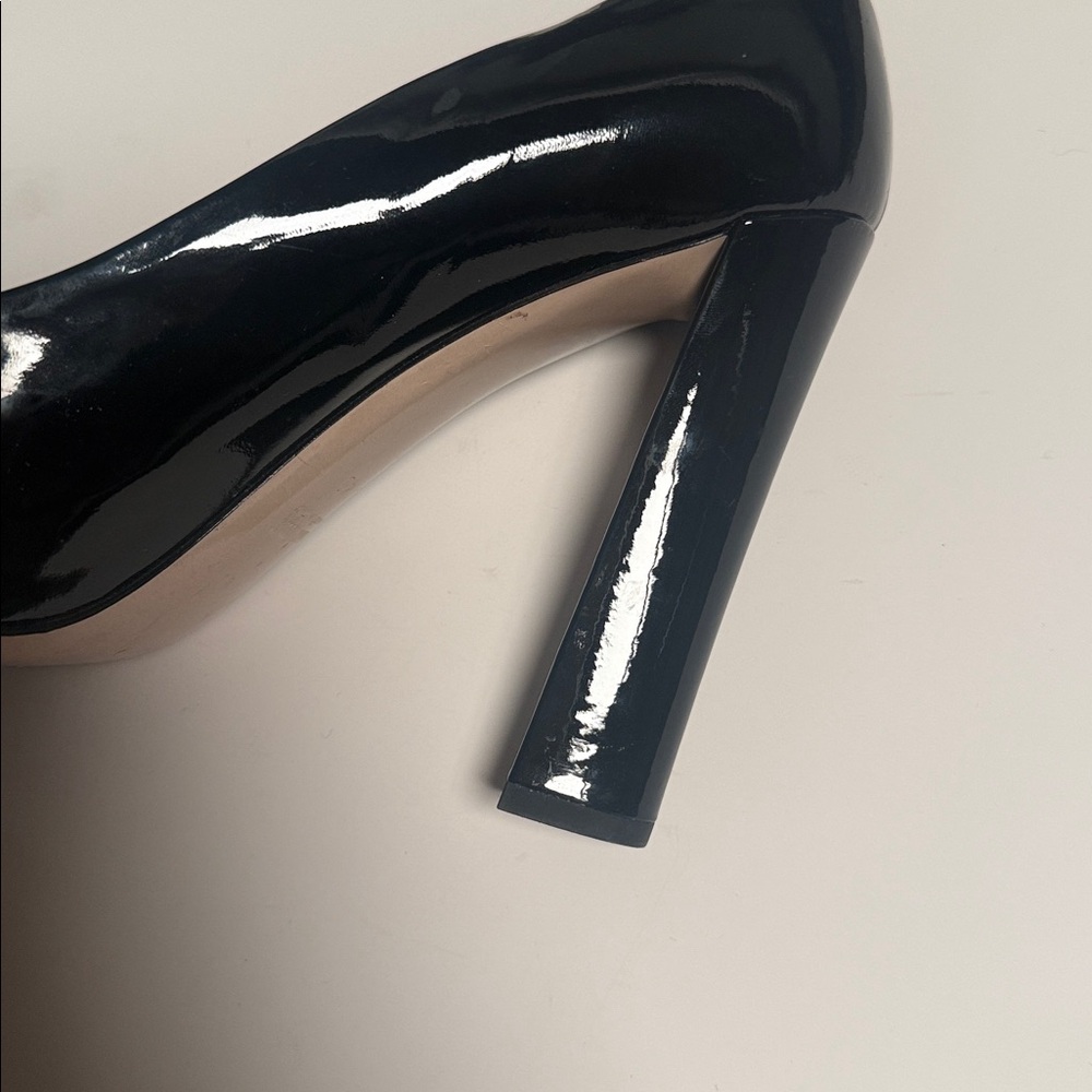 🔑 Miu Miu Glossy Black Heels - Picture 3 of 6
